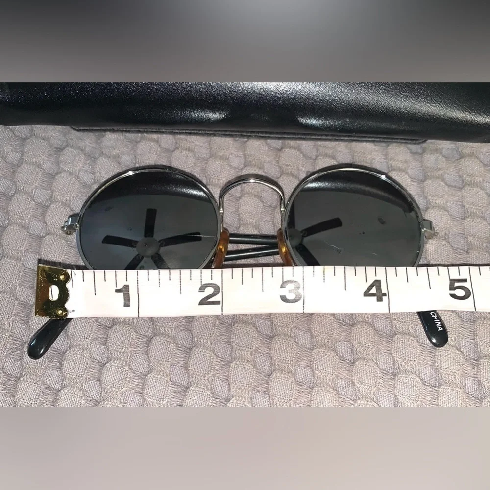 Vintage small round